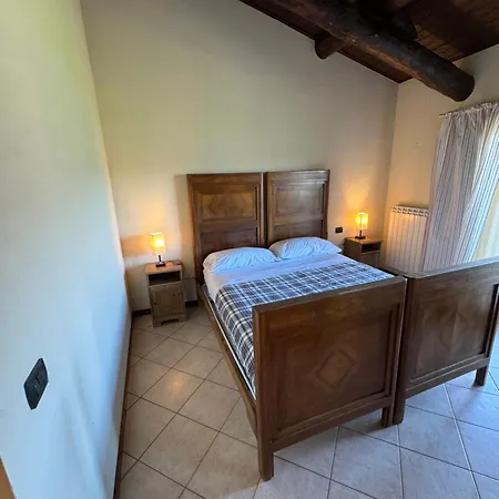 Agriturismo Fattoria Gaggio Lomnago Exterior foto