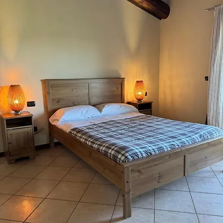 Agriturismo Fattoria Gaggio Lomnago Exterior foto
