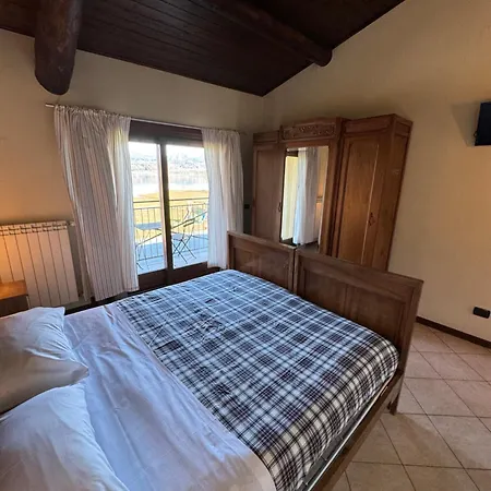 Agriturismo Fattoria Gaggio Lomnago Exterior foto